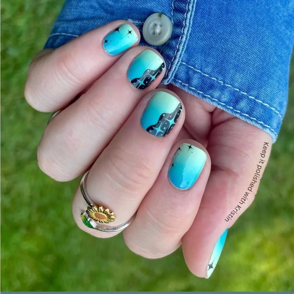 *Exclusive* Color Street: Rave Wave | Stars Wavy Clear Overlay Black Festival